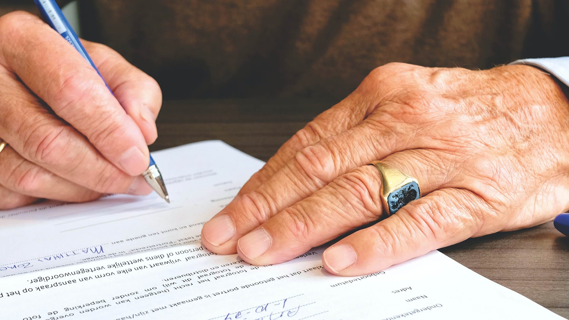 How Do Franchise Agreements Work