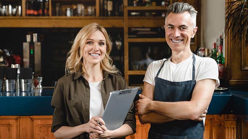 Comparing Franchising & Independent Restaurants In 2023