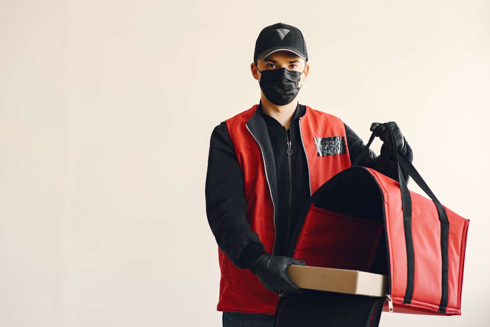 How Delivery Services Revolutionized Restaurant Franchises