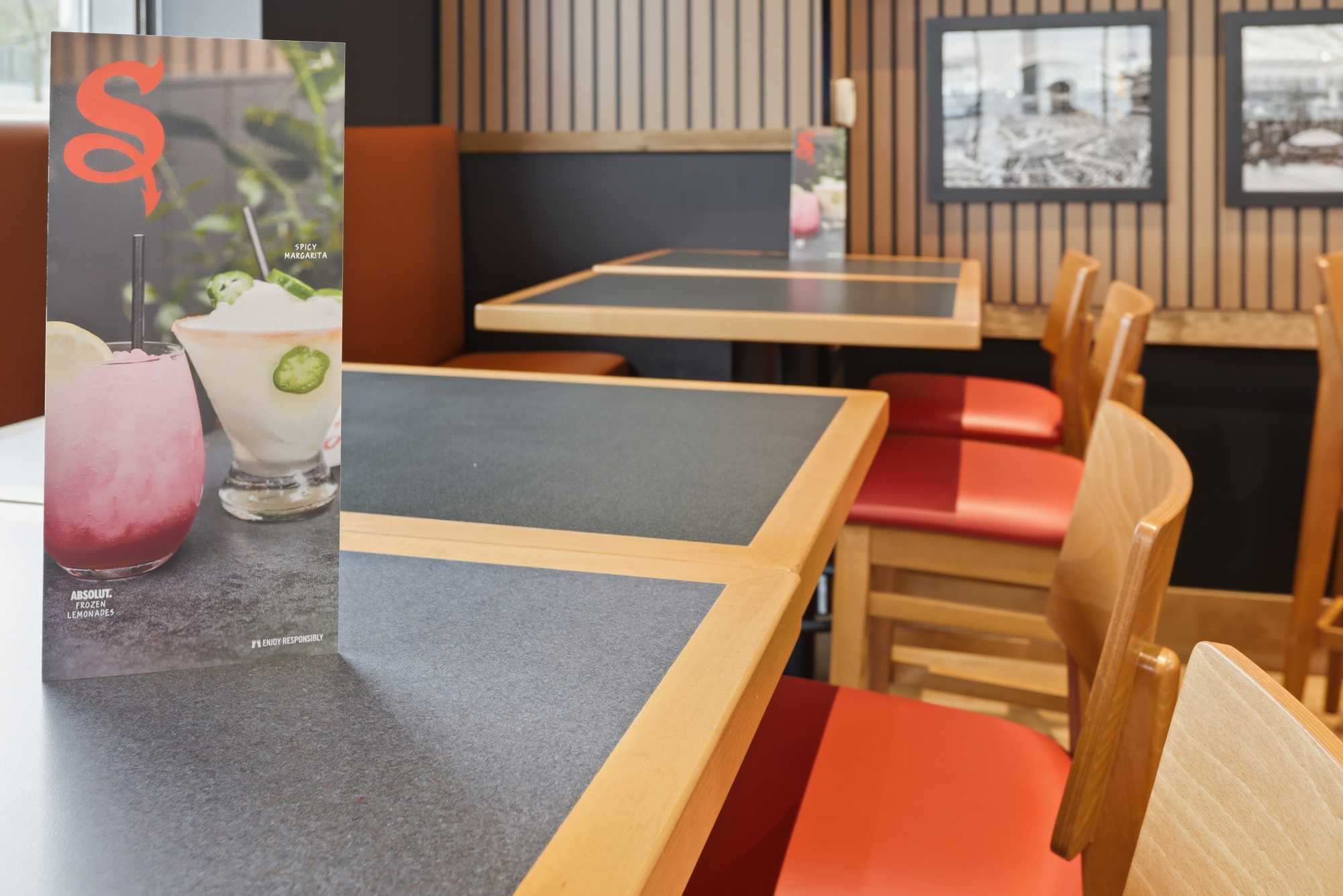 Franchise vs. Chain: What’s the Difference?